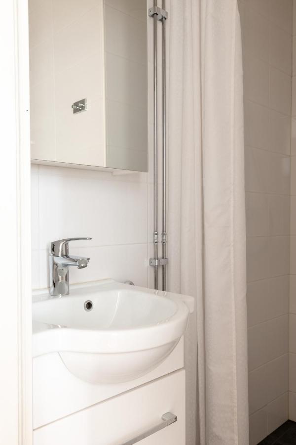 2Ndhomes Cozy Studio By The Esplanade Park Helsinki Esterno foto